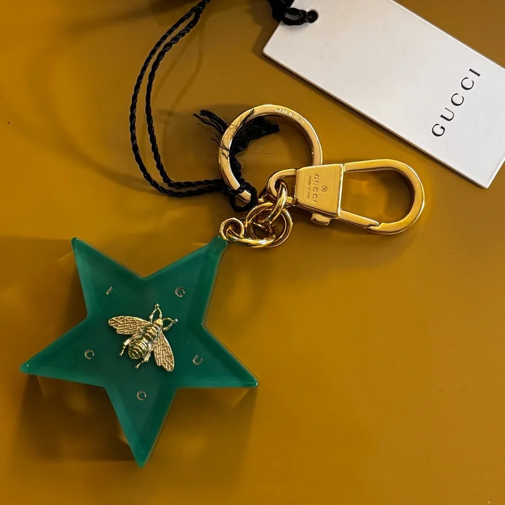⭐️🐝 GUCCI Star Bag Charm Keychain with Gold Bee | Green Plexiglass Gold Hardware - Picture 15 of 17
